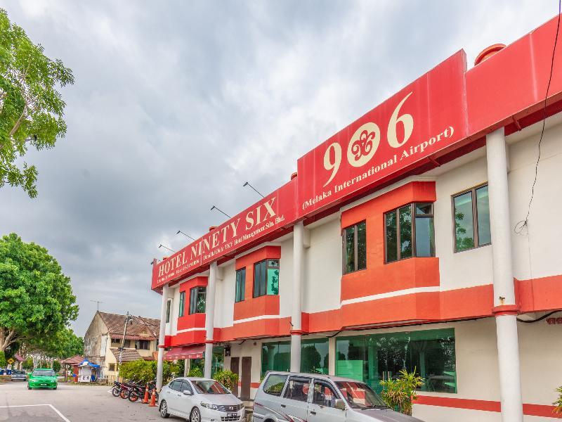 Hotel Oyo 1158 906 Airport Malacca Exterior foto
